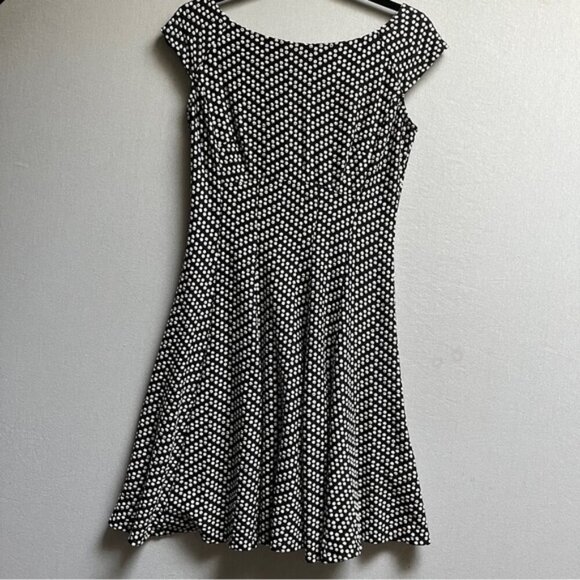 Laura Petite Elegant Black and White Polka Dot Dress Sz 8P - Picture 1 of 8
